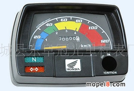 ����CD70Ħ��܇�x��,���ڰͻ�˹̹