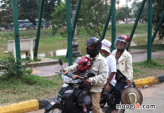 ����կ�Ľ�ͨ���ߣ�Ħ��܇