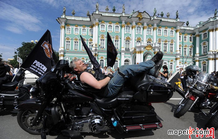 ʥ�˵ñ�����Ħ��܇��