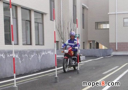 濟南市民考摩托車駕照