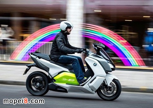 ���R늄�Ħ��܇BMW-C-Evolution