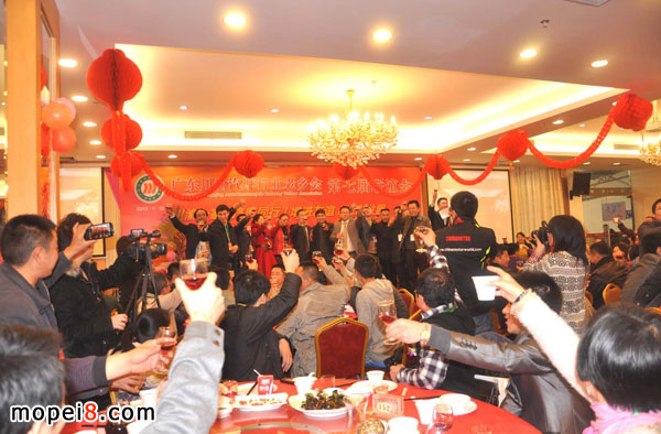 ���ߌÏV�|������Ħ�ИI(y��)���l(xi��ng)(li��n)�x��(hu��)