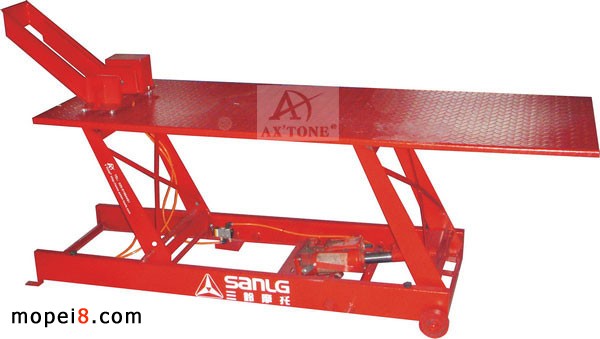 三鈴摩托德貝力五金工具