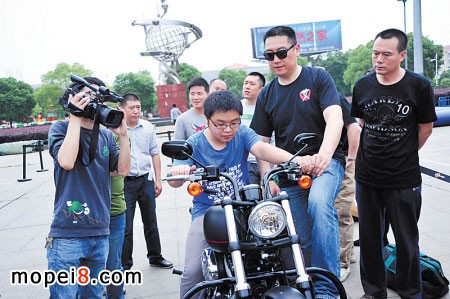 ������피����eĦ��܇Ʒ�ƹ��״��Sɭԇ�{�w�����Lɳ�t�Ǉ��H��չ����ǰƺ�V���e��