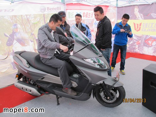 �X��Ħ��܇ؐ�{��Ħ��܇