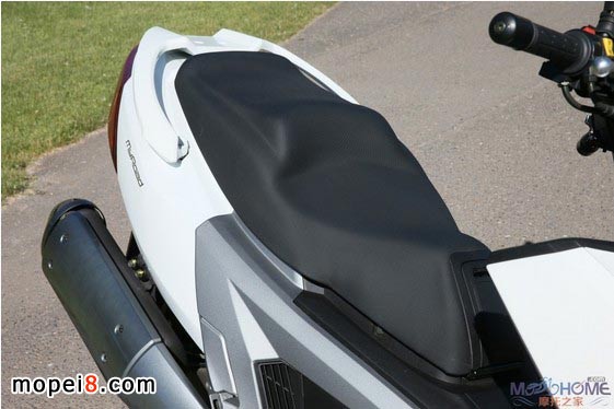 2014�_�����Ħ��܇KYMCO MYROAD 700I