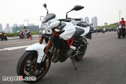 貝納利BJ600貝納利Benelli摩托車