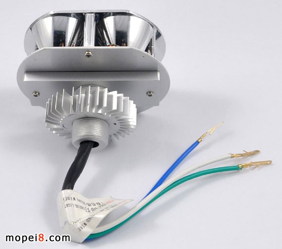 Ħ��܇(ch��)LED���(����L(zh��ng)ED)ͨ���Ͷ��ҹ�П�