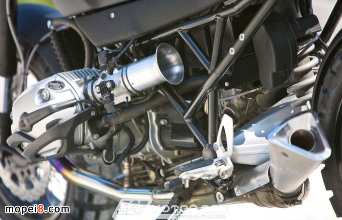 寶馬R1200R摩托車改裝成Tracker