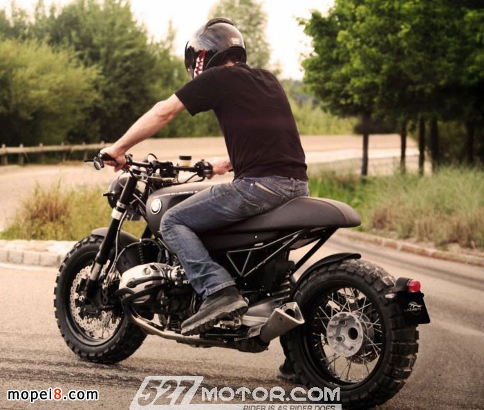 寶馬R1200R摩托車改裝成Tracker