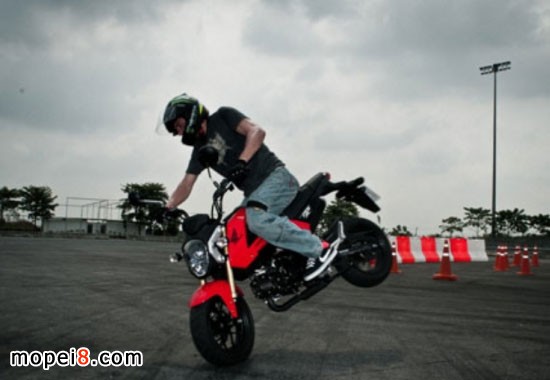 ����Honda MSX125Ħ��܇�ؼ��Nβ������β