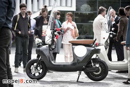 �����(f��)�ϲ���늄�С̤��Van.Eko Be.e