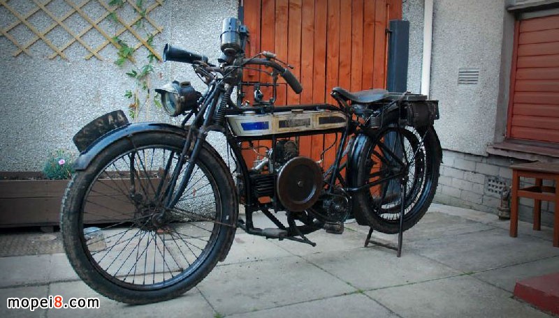 Ӣ��������˹Ħ��܇Douglas