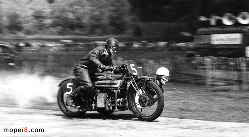 Ӣ��������˹Ħ��܇Douglas߅��݆Ħ��܇