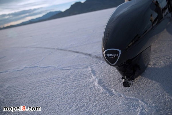 �P��-�Ό�(sh��)����Triumph Castol Rocket