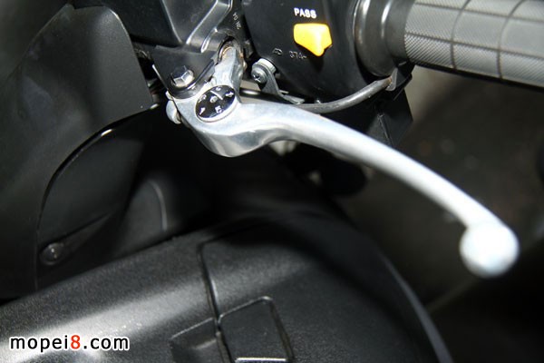 Suzuki Burgman650Executive�ľĦ��܇�ֱ�