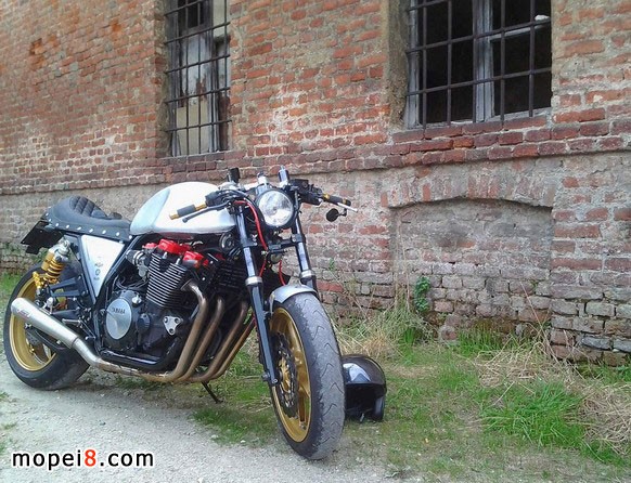YAMAHA XJR1300Ħ��܇