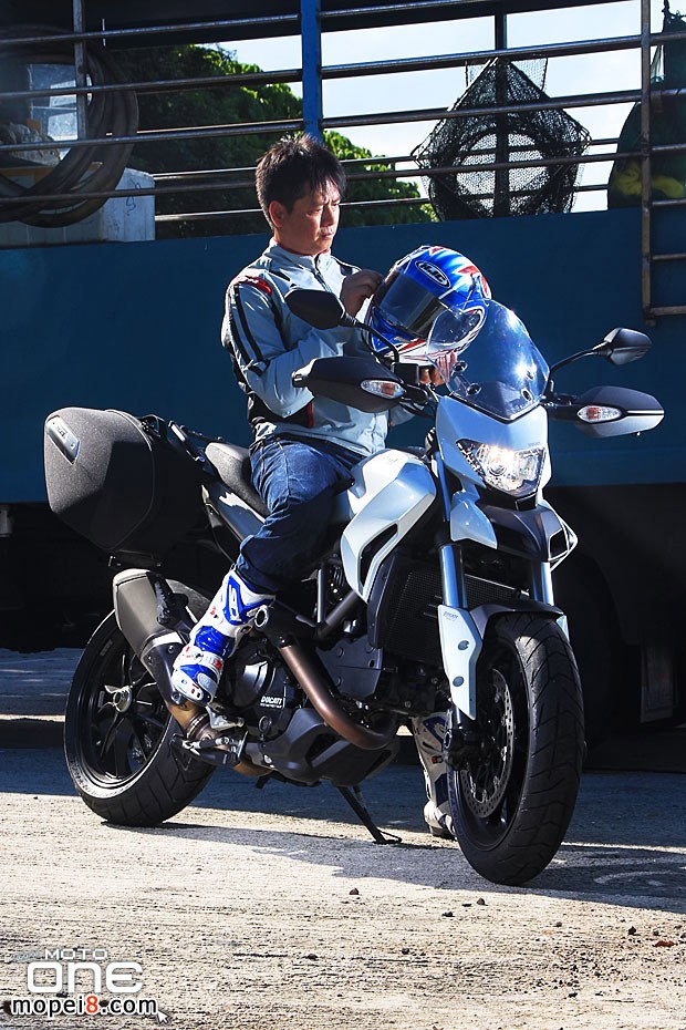 2013DUCATI HYPERSTRADAĦ��܇