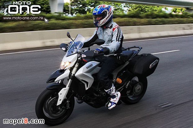 2013DUCATI HYPERSTRADAĦ��܇