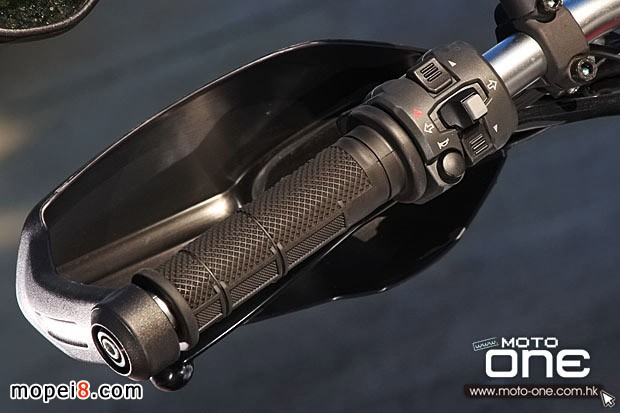 2013DUCATI HYPERSTRADA摩托車