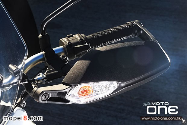 2013DUCATI HYPERSTRADA摩托車