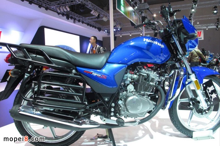 豪爵摩托車參展摩博會(huì)