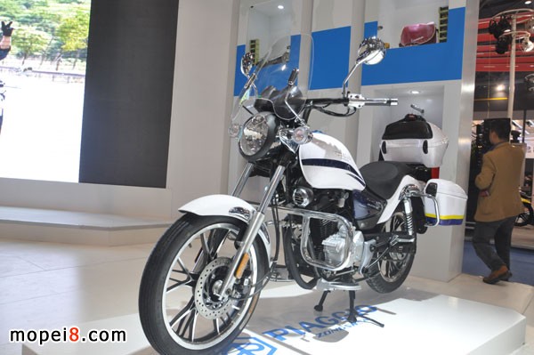 重慶摩博會比亞喬詮釋歐系機車生活