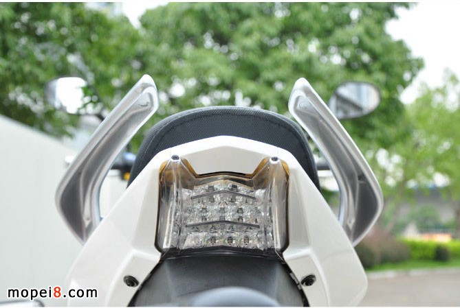 銀鋼獸車YG250NT摩托車圖片欣賞