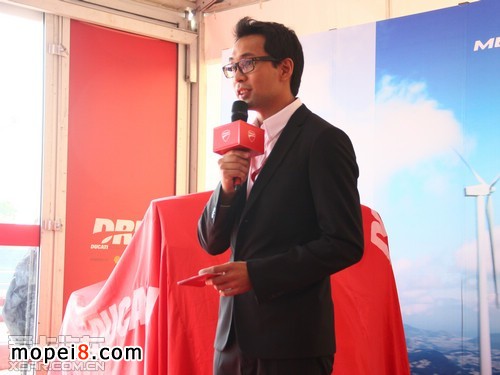 ȫ�¶ſ���Multistrada����;��Ħ��܇