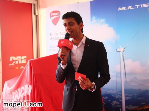 ȫ�¶ſ���Multistrada����;��Ħ��܇