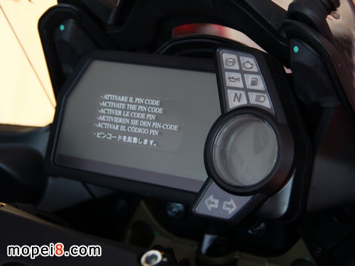 ȫ�¶ſ���Multistrada����;��Ħ��܇