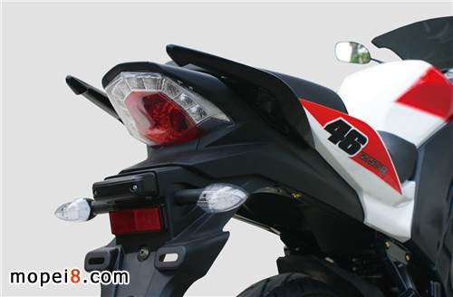 �y��wYGR250RĦ��܇