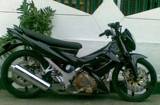 東南亞彎梁UNDER BONE摩托車改裝