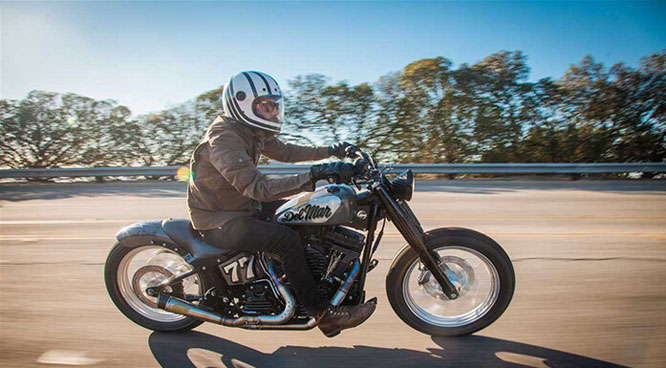 哈雷運(yùn)動(dòng)版軟尾Softail摩托車改裝