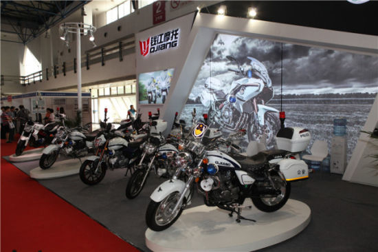 錢(qián)江貝納利展臺(tái)