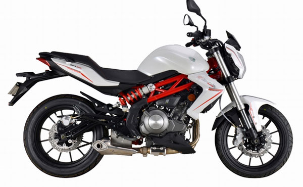 �X���{����Ħ��܇BJ300GS