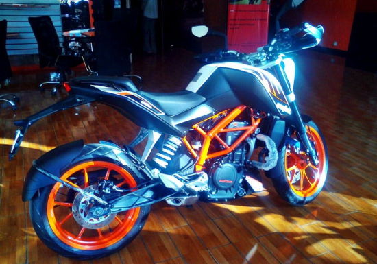 2015��KTM Duke390Ħ��܇