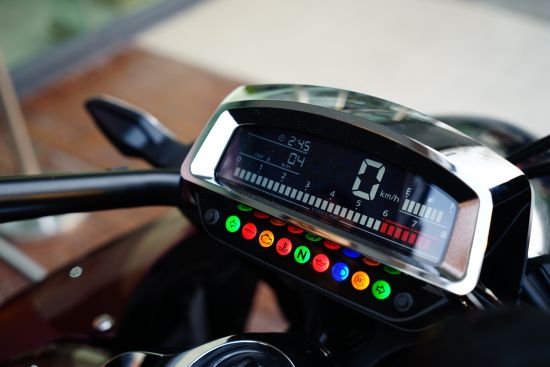 HONDA本田摩托車全新設計的LED儀表