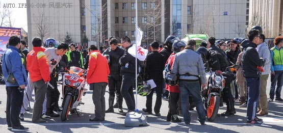 ��������ԇ�{���