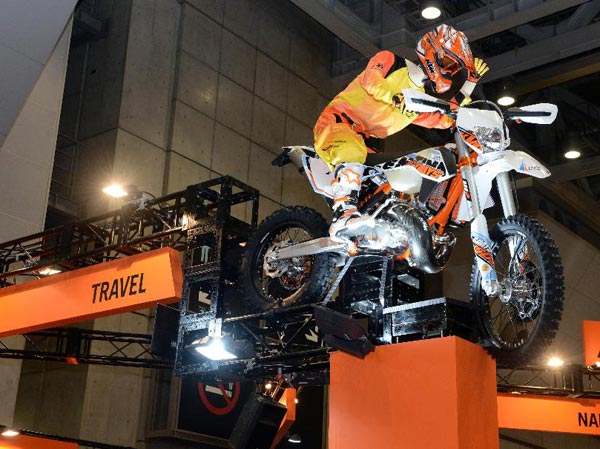 ��42�Ö|��Ħ��܇չ�ږ|�����Hչʾ���e��