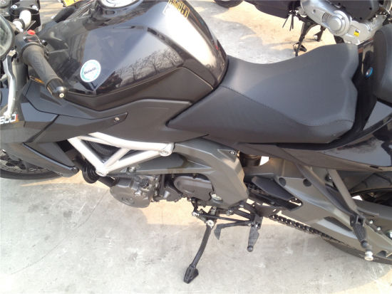 貝納利BN600摩托車油路漏油故障案例