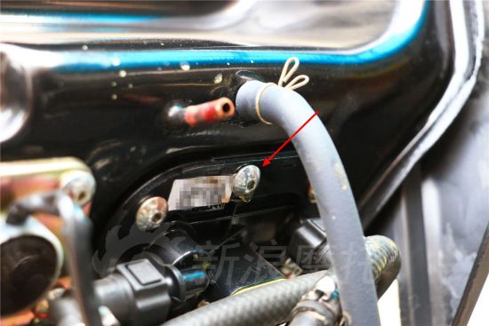 貝納利BN600摩托車油路漏油故障案例