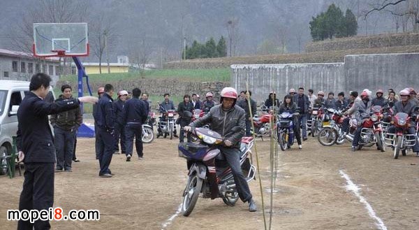 Ħ��܇�{�յĿ�ȡ���E���M��